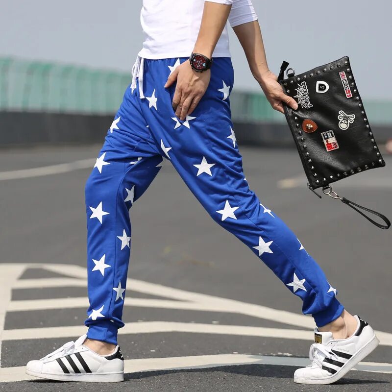 Штаны мужские модные. Штаны звездах. Штаны со звездами. Штаны звездах. Штаны со звездами женские.