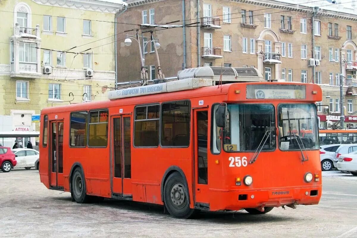 Троллейбус пермь. БТЗ-5276-04. Троллейбус ЗИУ 9 Пермь. Пермский троллейбус СТТС.