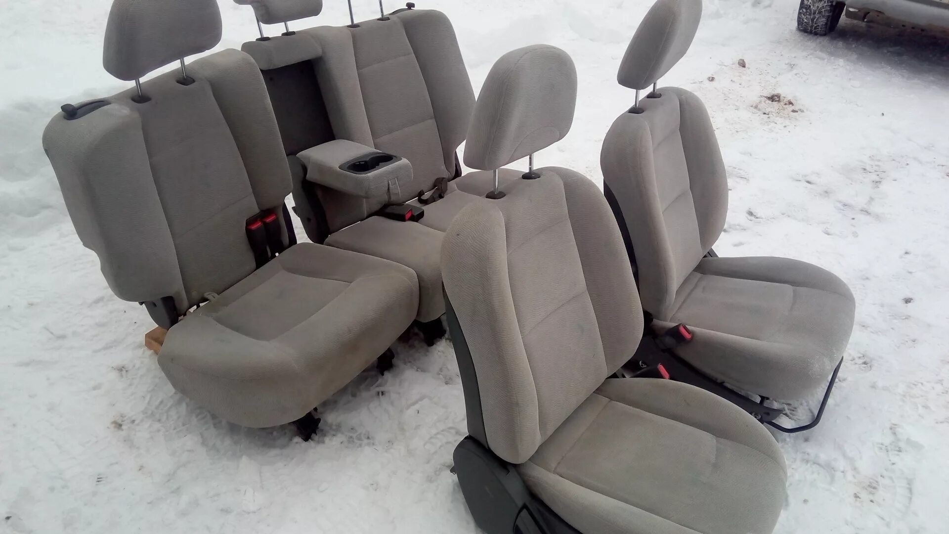 Сиденье для Hyundai Santa Fe 2. Hyundai Santa Fe II сиденья. Hyundai Sonata 4 2002 сиденья. Сиденья Санта Фе 2005.