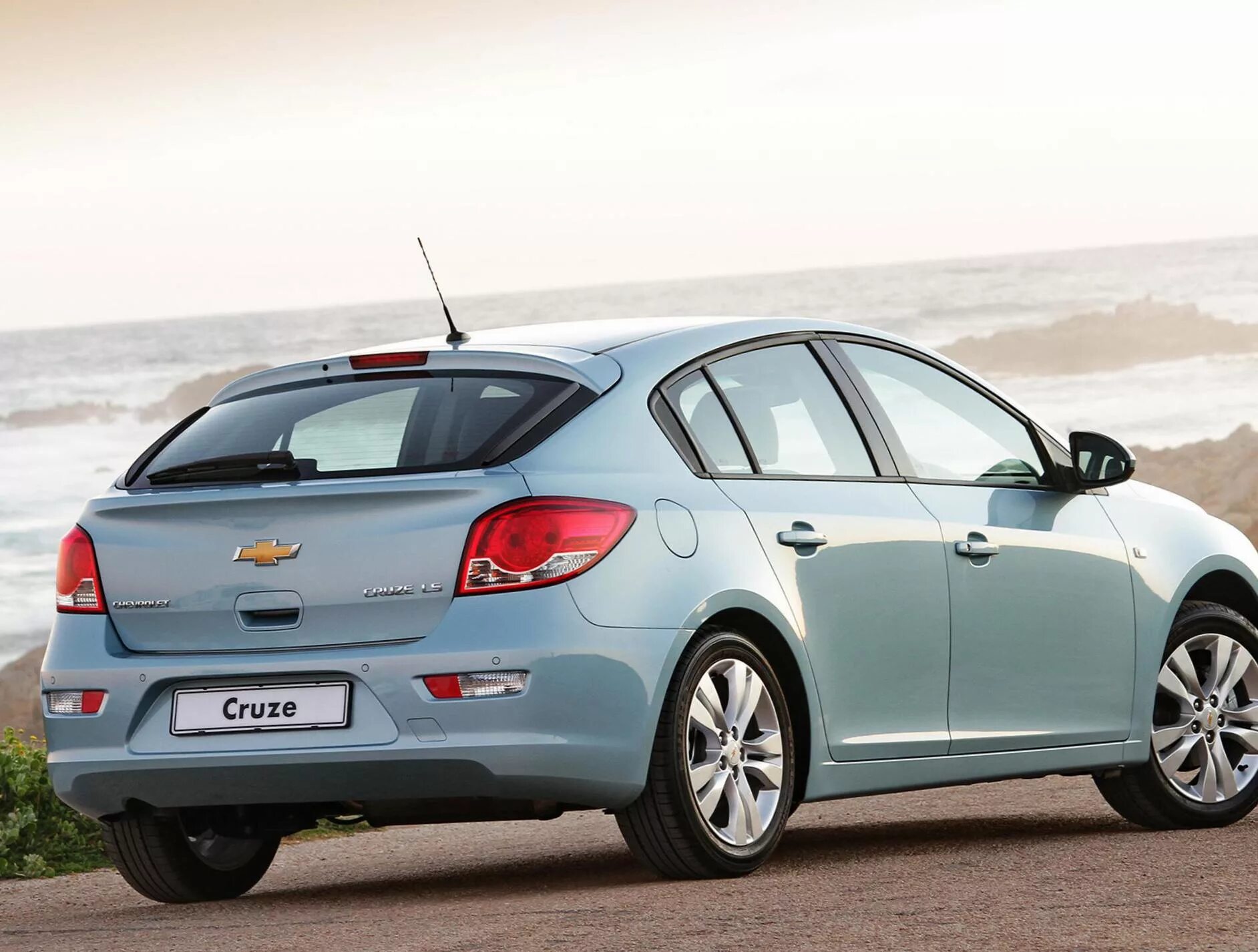 Как называется хэтчбек. Chevrolet cruze hatchback. chevrolet cruze hatchback 2012. chevrolet cruze 2012 хэтчбек. chevrolet cruze 2014 хэтчбек.