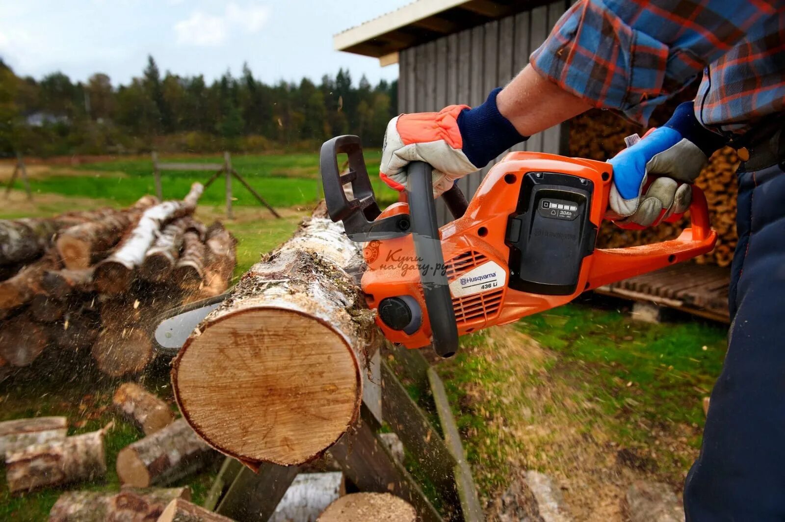Картинки бензопилы. Бензопила Husqvarna 435-15". Бензопила Хускварна 435 шина. Бензопила Husqvarna 160. Цепная электрическая пила Husqvarna 436 li.