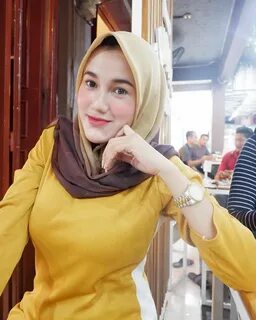 Main panas terus 😑 Jadi item adenya Beautiful Muslim Women, Beautiful Hija...