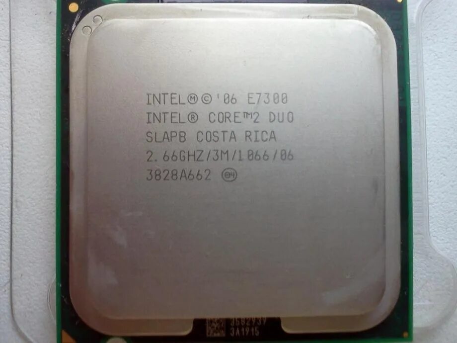 Процессор r core tm 2 duo. Intel core e7300. intel® core™2 duo e7300. e7300 core 2 duo. intel core 2 duo 7300.