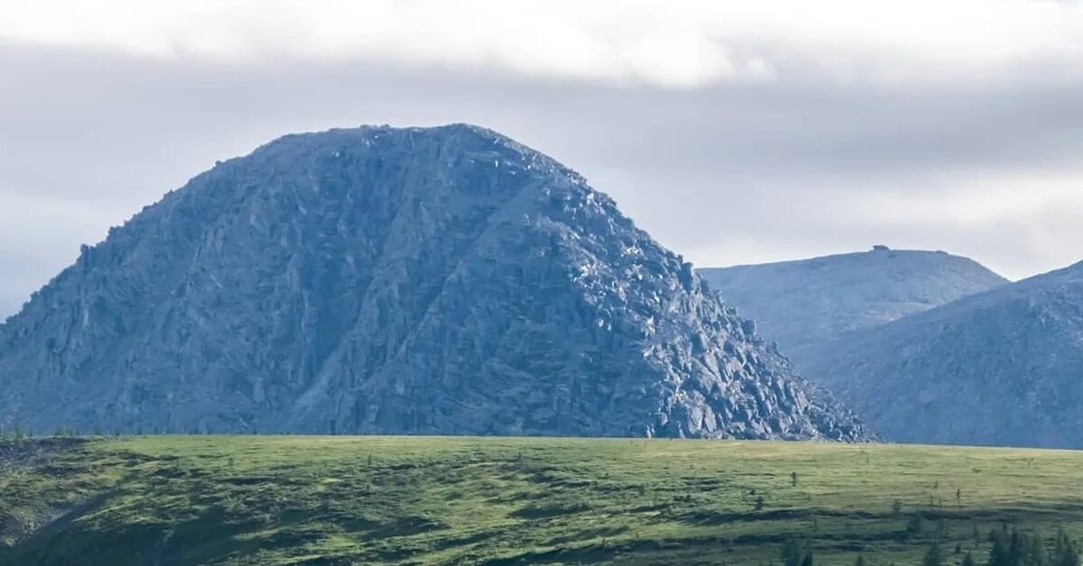 Шаман гора хабаровский край. Шаман гора еркусей. Шаман гора еркусей. Гора еркусей (шаман-гора). Гора еркусей (шаман-гора).