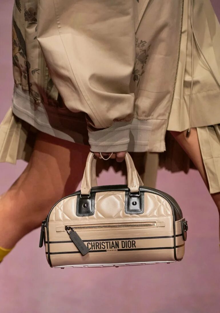 Сумки 2022-2023 тренды. Мода сумки 2023 года. Мода сумки 2023 года. Сумки женские 2022 зима 2023. Сумки 2022-2023 тренды.