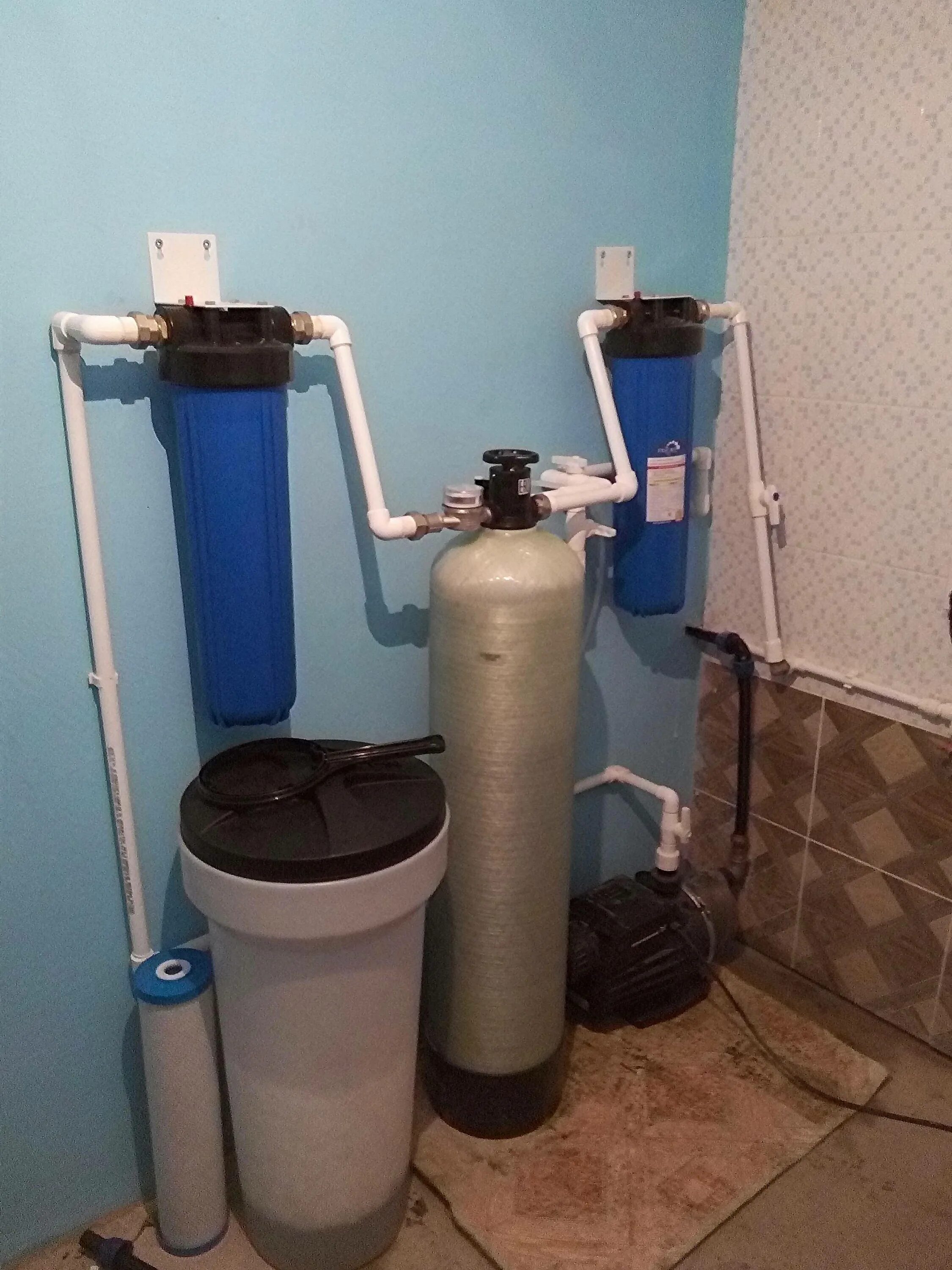Очистить воду от речного песка можно. Фильтр для воды 20 дюймов от песка для воды из скважины. фильтр для очистки песка из скважины. воды. фильтр отстойник от песка для воды из скважины. фильтр для ржавой воды из скважины.