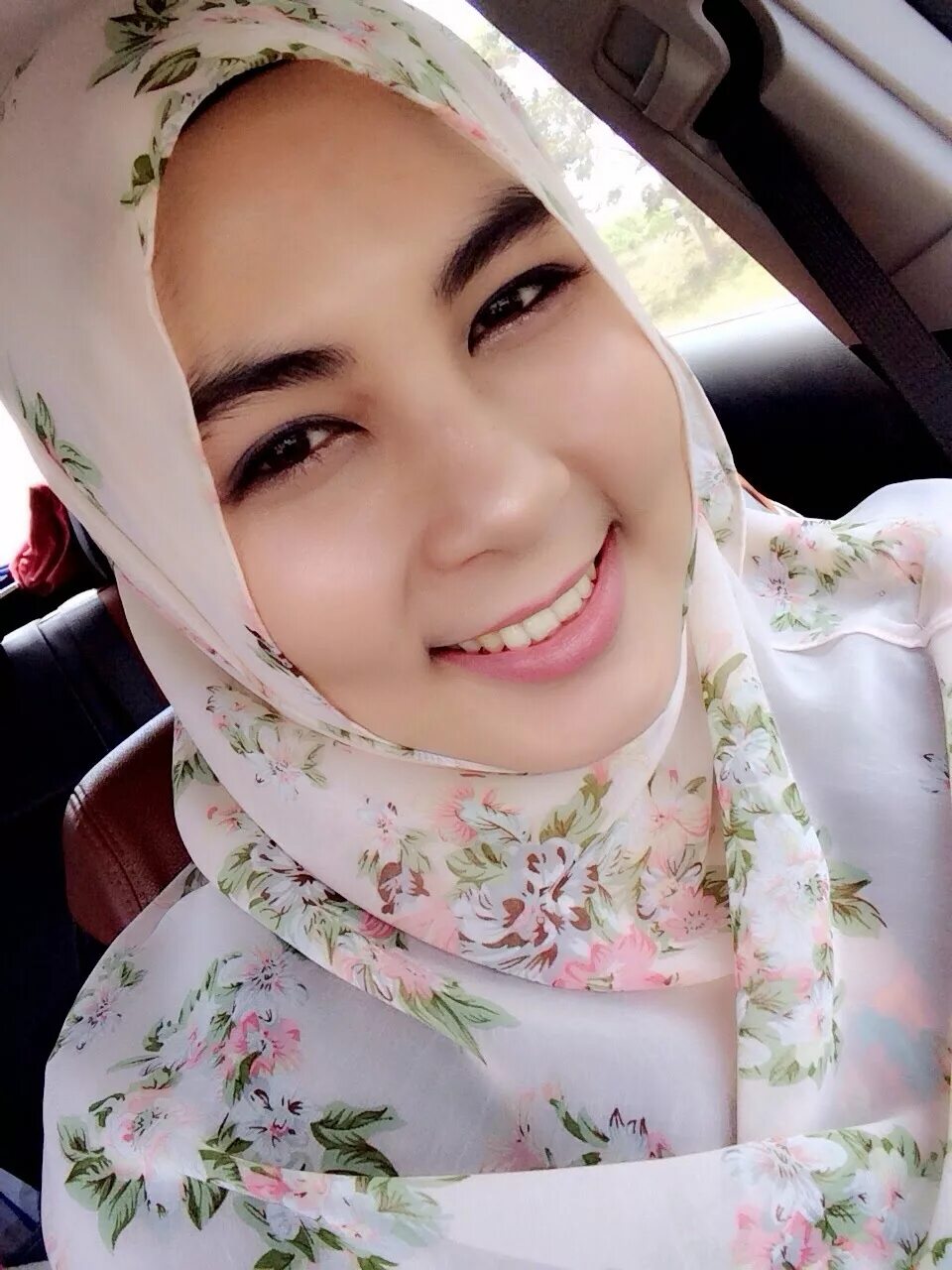 Jilboobs masturbasi. Gadis Colmek. Jilbab Buka TT. Aurat cewek cantik. Main cantik