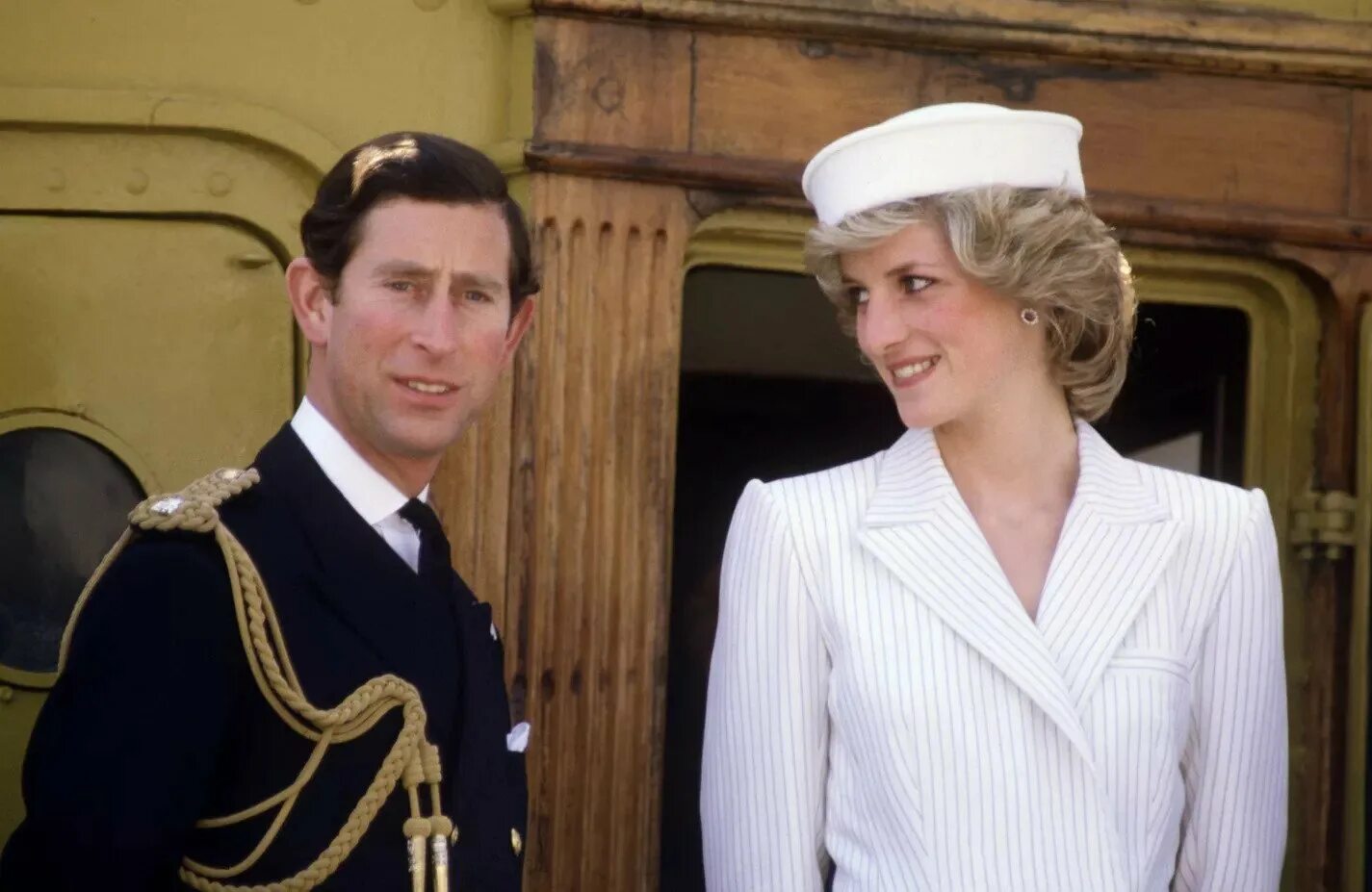 Сколько лет было принцу. Princess Diana and Prince Charles.