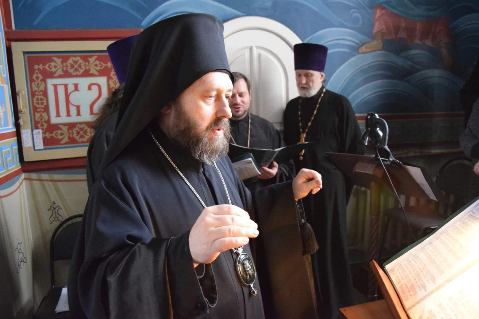 краткое содержание архиерей. краткое содержание архиерей. митрополит серафим лукьянов. архиерей. митрополит дионисий воскресенский.