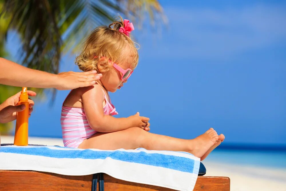 Детская солнечный. Дети солнца. Солнечные ванны. Море солнце дети. Солнечные ванны для детей.