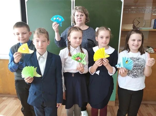 Бумажная школа. Фото персонажей из бумажной школы. Фотографии бумажного образования. Фотографии бумажного образования. Все учителя из бумажного образования.