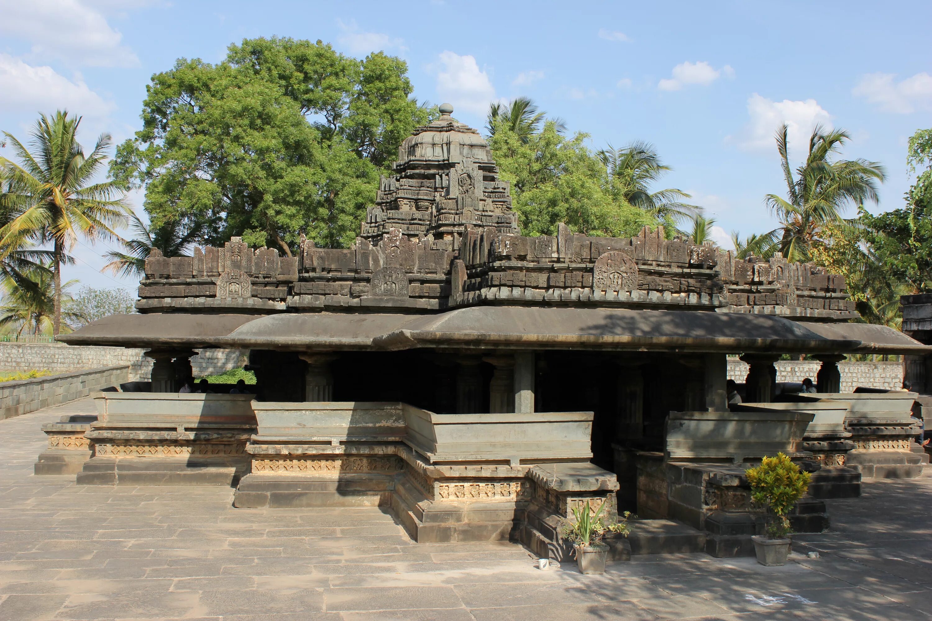 Temple 0. Храмы бхутесвара. Сиддхешвар зал. Haveri.