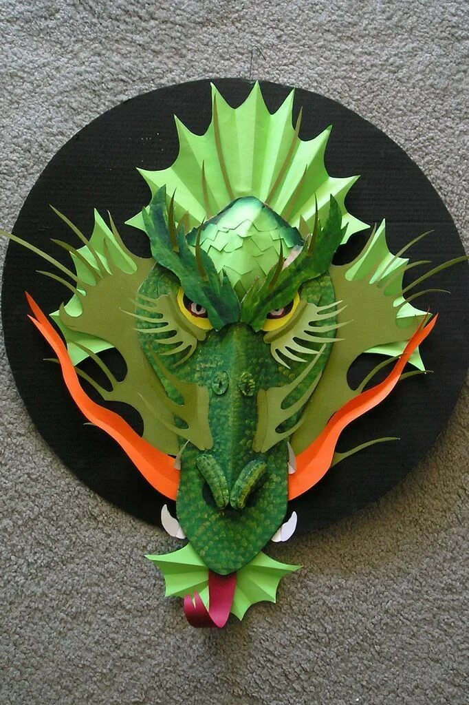 Как сделать дракона из картона своими руками. Поделка дракон. Объемная маска дракона. Китайский дракон поделка из бумаги. Маска дракона из картона.
