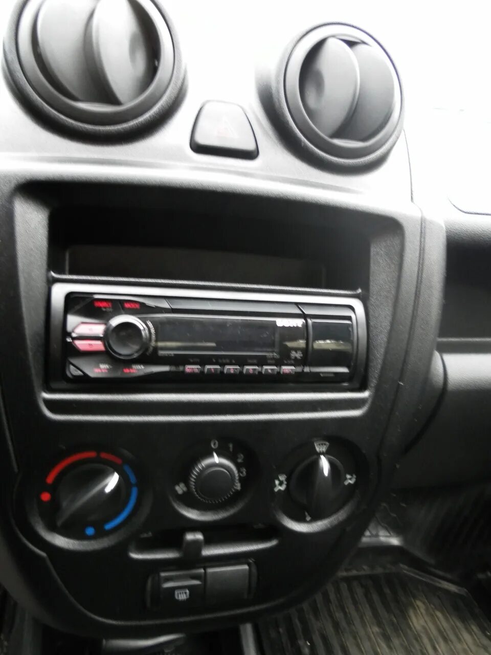 На новый лад аудио. На новый лад аудио. Fsd audio standart m1524. Приора седан с бп 4. Приора 3 пары 20 +2пары рупор.