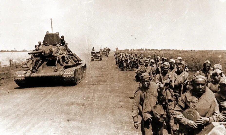 Летом 1943 года состоялось сражение. Курская битва 1943. курская дуга 1943 танковое сражение. бой курская дуга 1943. курская битва (1943 г.).