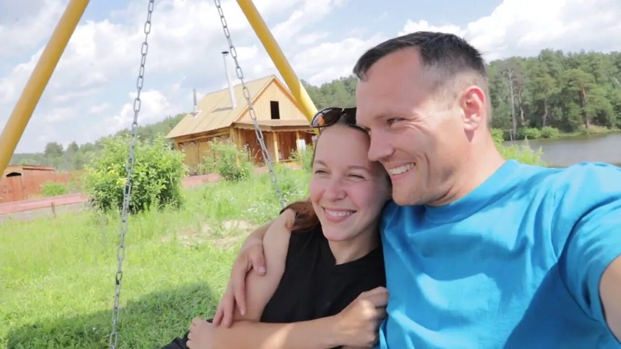 Канал дом в деревне. Сельский домик. Дом в деревне максоля. Частный дом в деревне. Желтый деревенский домик.