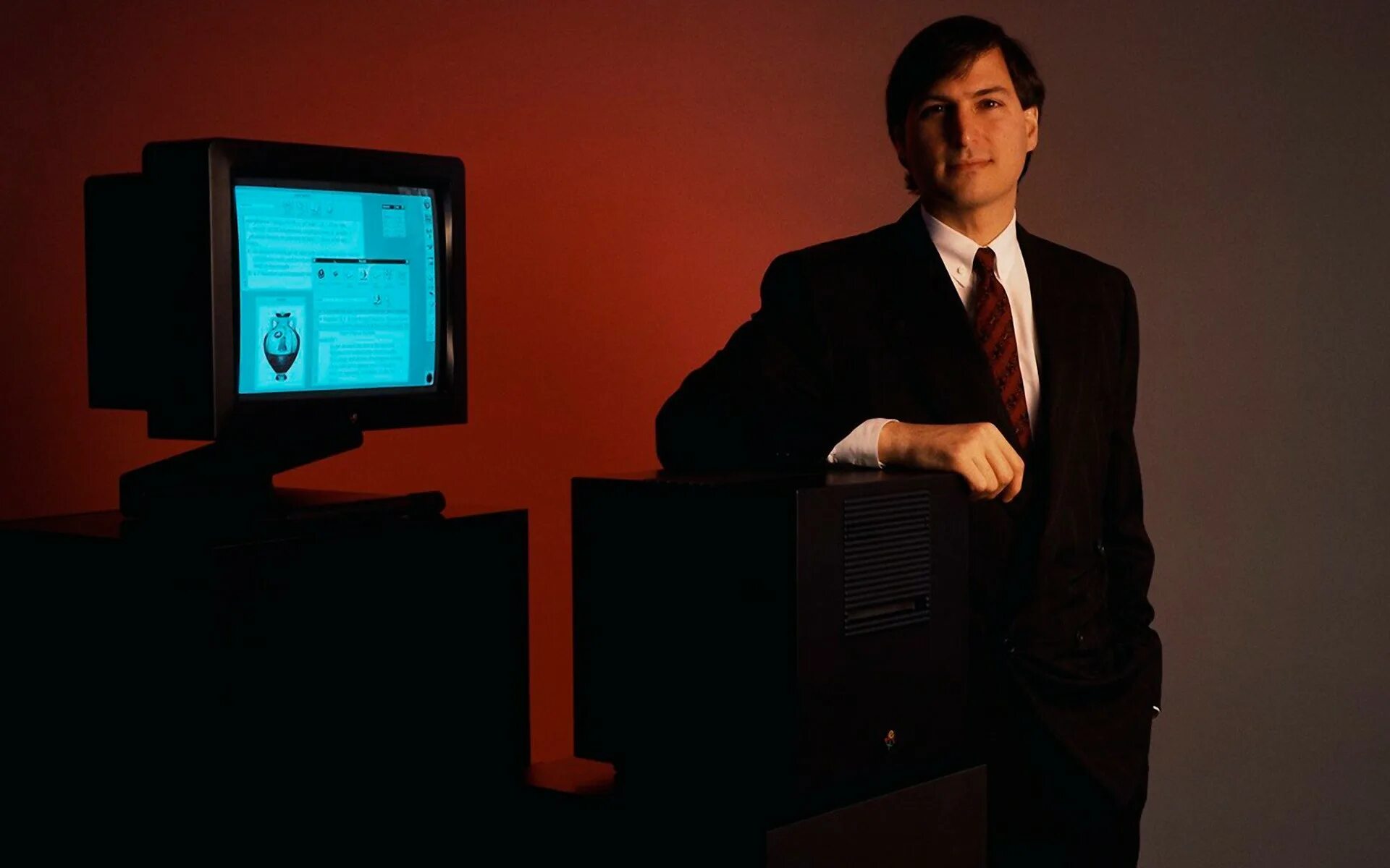 Next computer. Стив джобс компания next. next компьютер стива джобса. steve jobs 1981. стив джобс 1988.