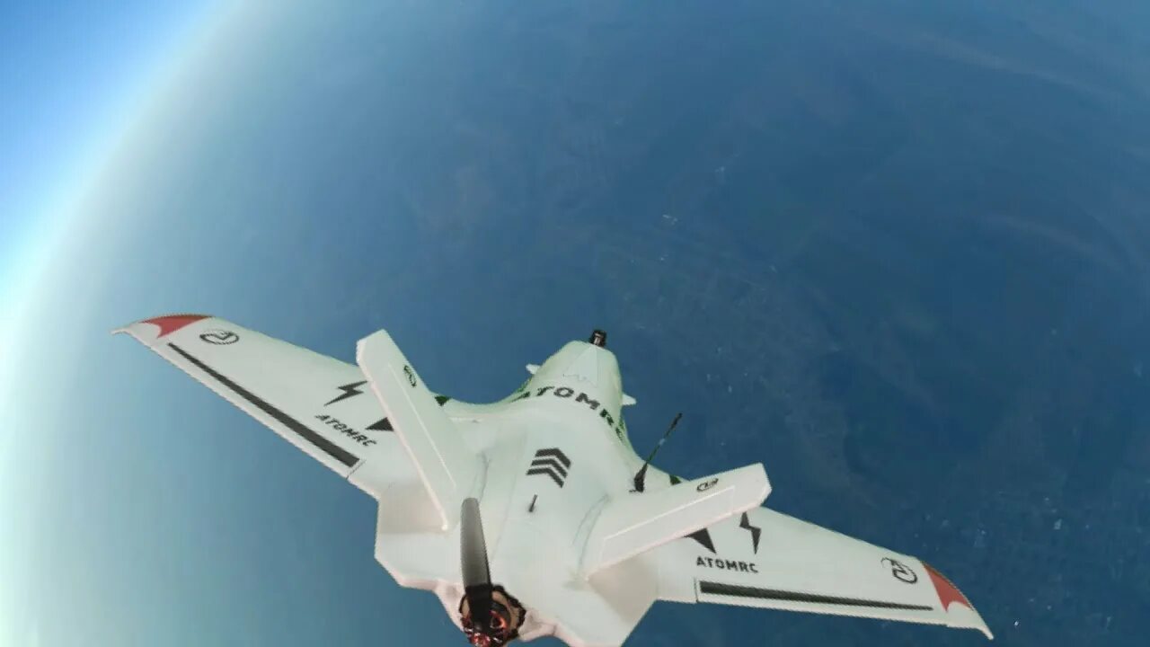 Atomrc dolphin. Atomic dolphin 845mm. atom rc dolphin. самолет дельфин fpv. atomrc dolphin fpv.