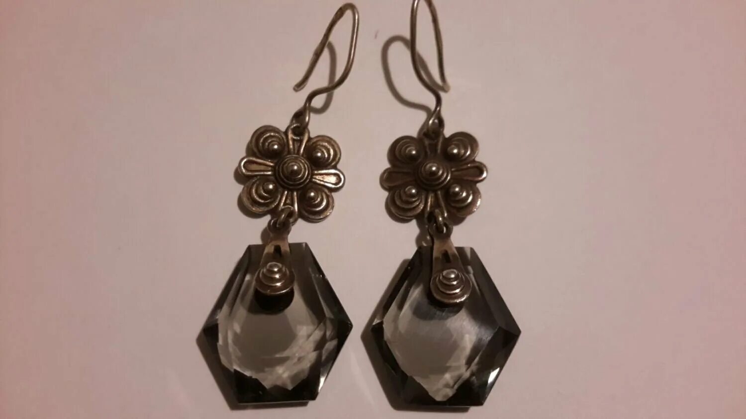 Винтажные сережки 40-45. Серьги серебро винтаж. Серьги финифтевые винтаж. Винтажные серёжки. Крупные винтажные серьги.