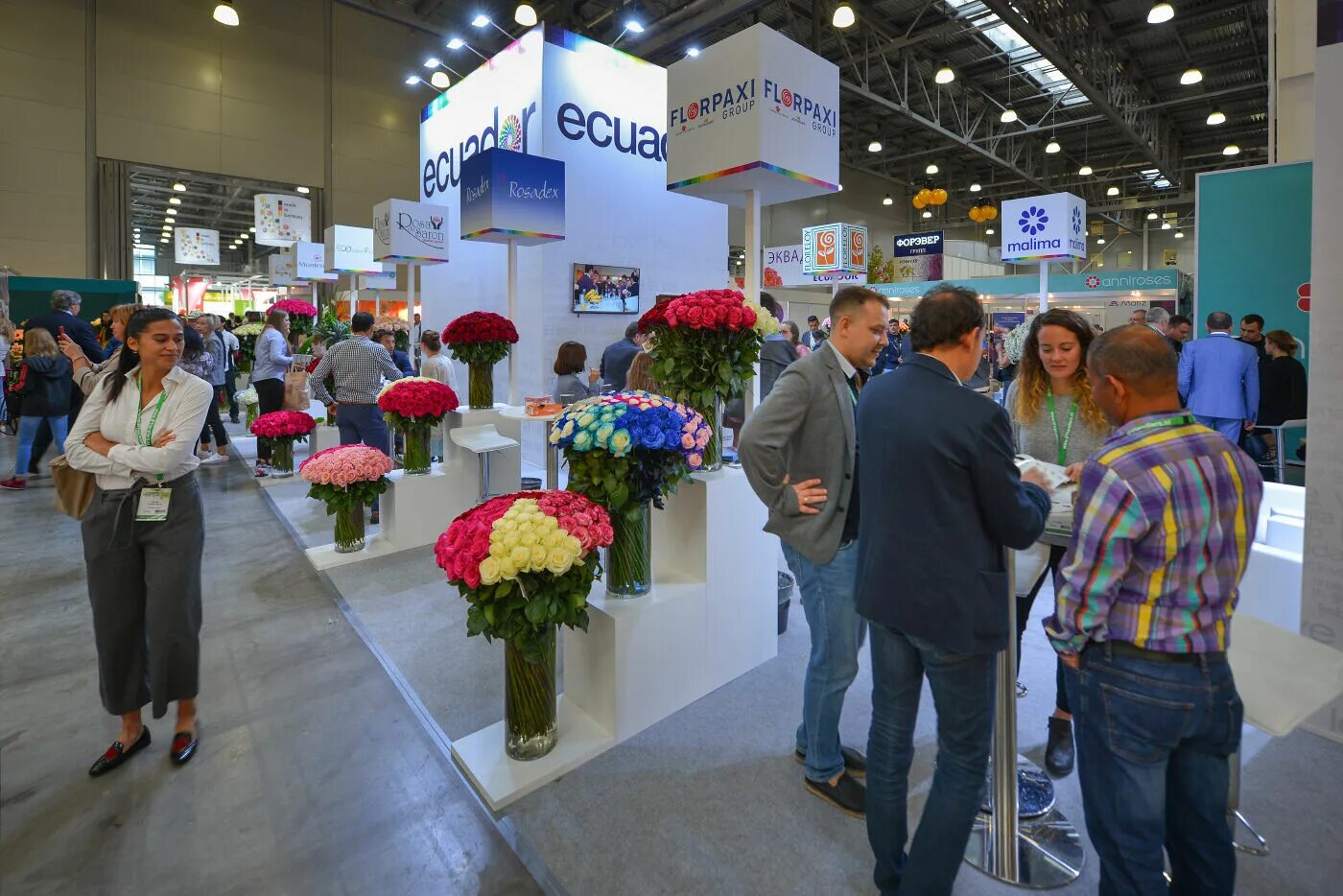 Люди в крокусе сейчас. Крокус Экспо цветы. FLOWERSEXPO ЦВЕТЫЭКСПО 2022. Крокус выставка цветы 2021. Флауэрс Экспо 2020.