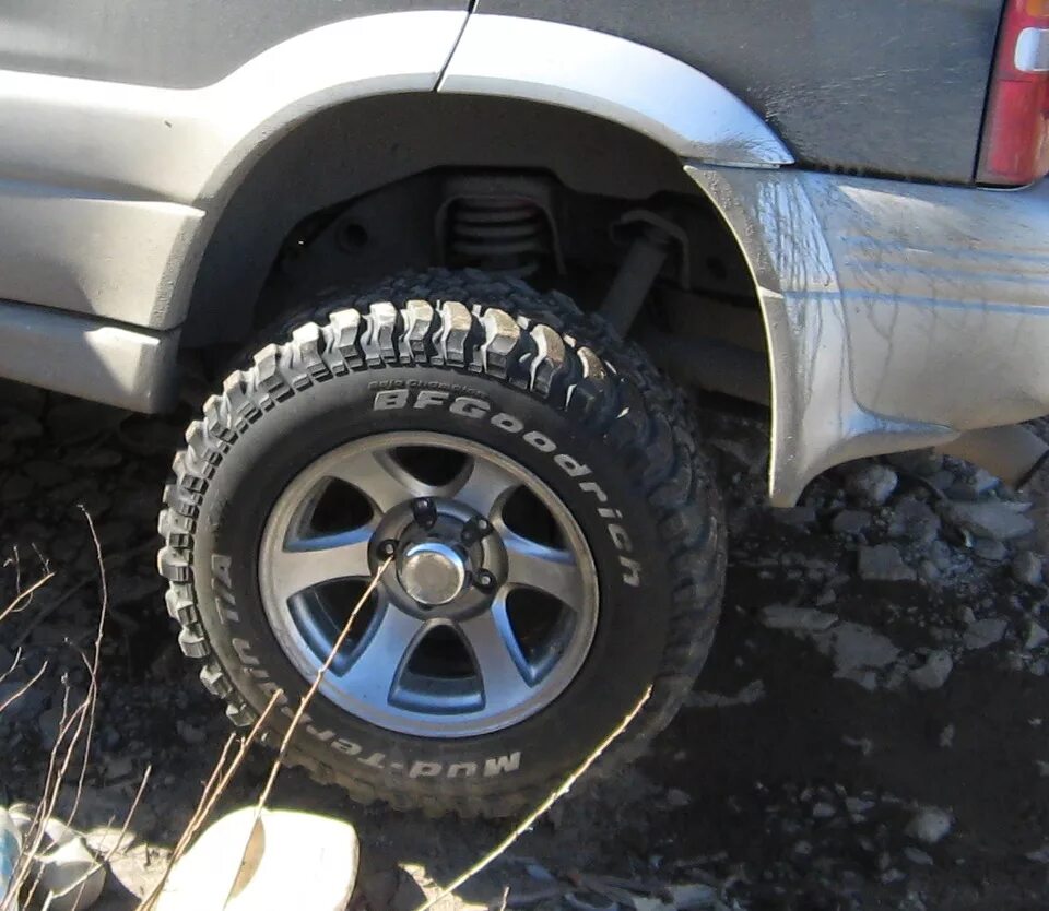 Колеса на suzuki escudo. 235 75 15 на эскудо. Шины suzuki escudo. Колеса r15 235*75* от эскудо. Шины suzuki escudo.