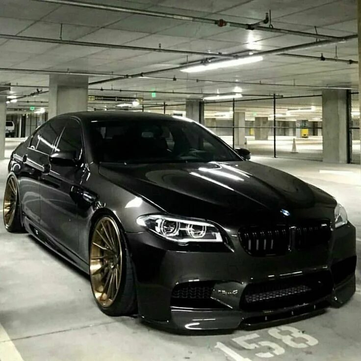 Легко м5. BMW m5 f10 черная. БМВ м5 f10 черная. BMW 5 f10 Tuning Black. BMW f10 Tuning Black.