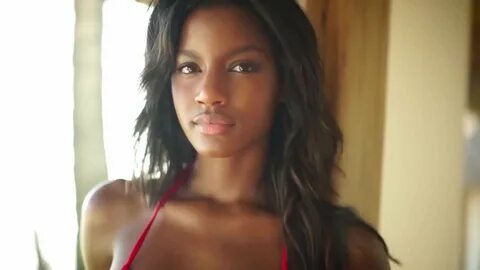 Black Women: Ebonee Davis - GIF Video.
