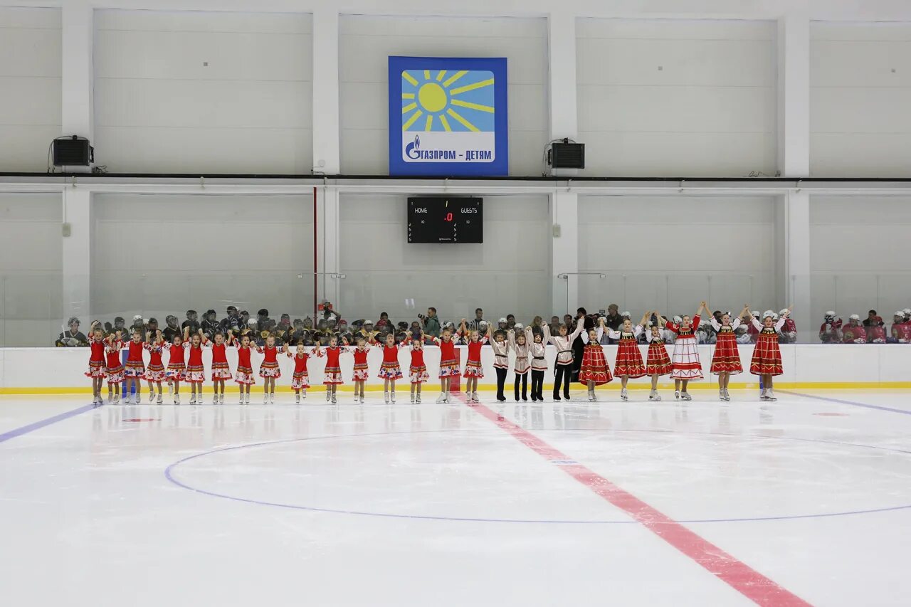 Arena ставрополь. Ледовая Арена Ставрополь. Ставрополь Арена каток. Арена на Тухачевского Ставрополь. Ледовый дворец Ставрополь.