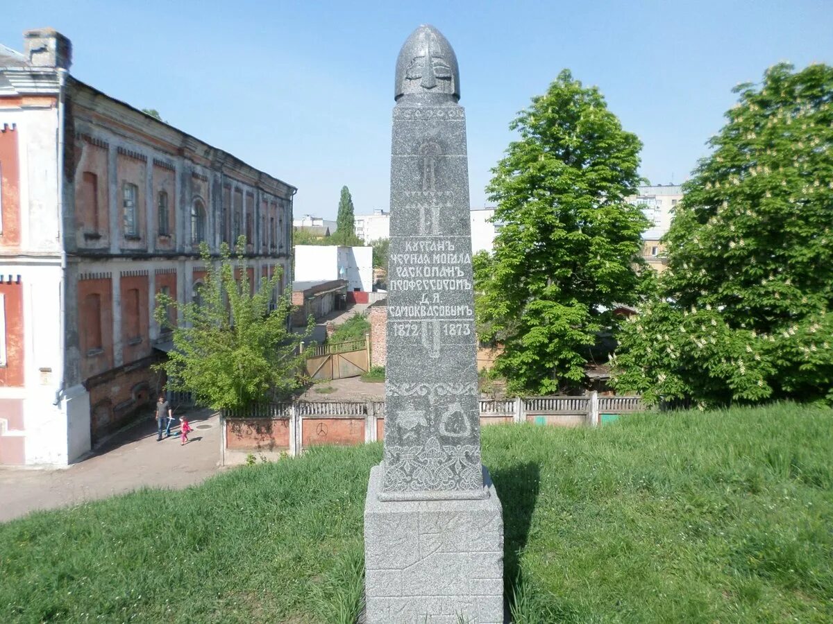 Еврейское кладбище надгробные памятники. Мрачное кладбище. M8l8th the black grave. M8l8th некрократор. Дорожка на кладбище.