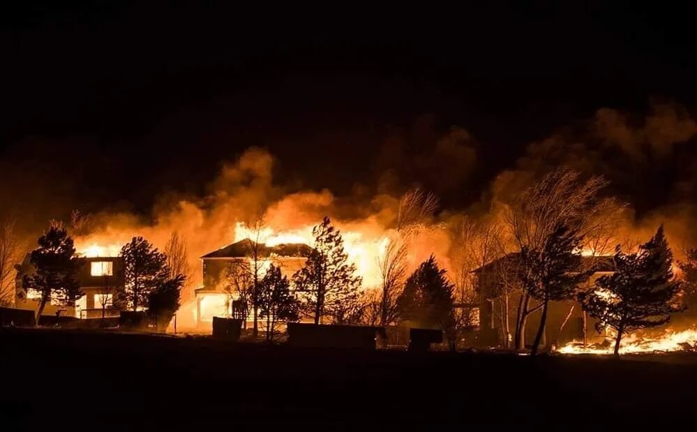 История сгорела. Лесные пожары в Колорадо. Штат Колорадо пожары. Лесные пожары в США. Исторические пожары.