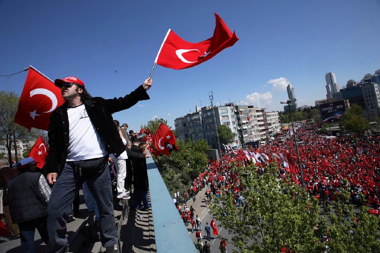 Жить в турции русским. Турция живые фото. Политические партии Турции. Secularism in Turkey. Турция светское государство.