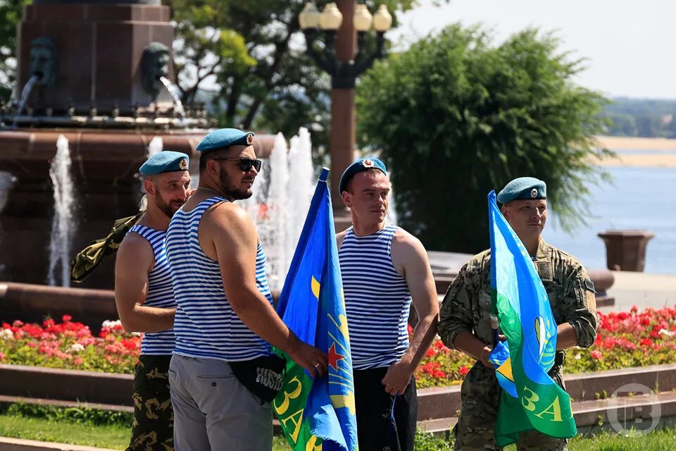 Происшествие 2 августа. День вдв волгоград. вдв происшествия. 2 августа день вдв картинки.