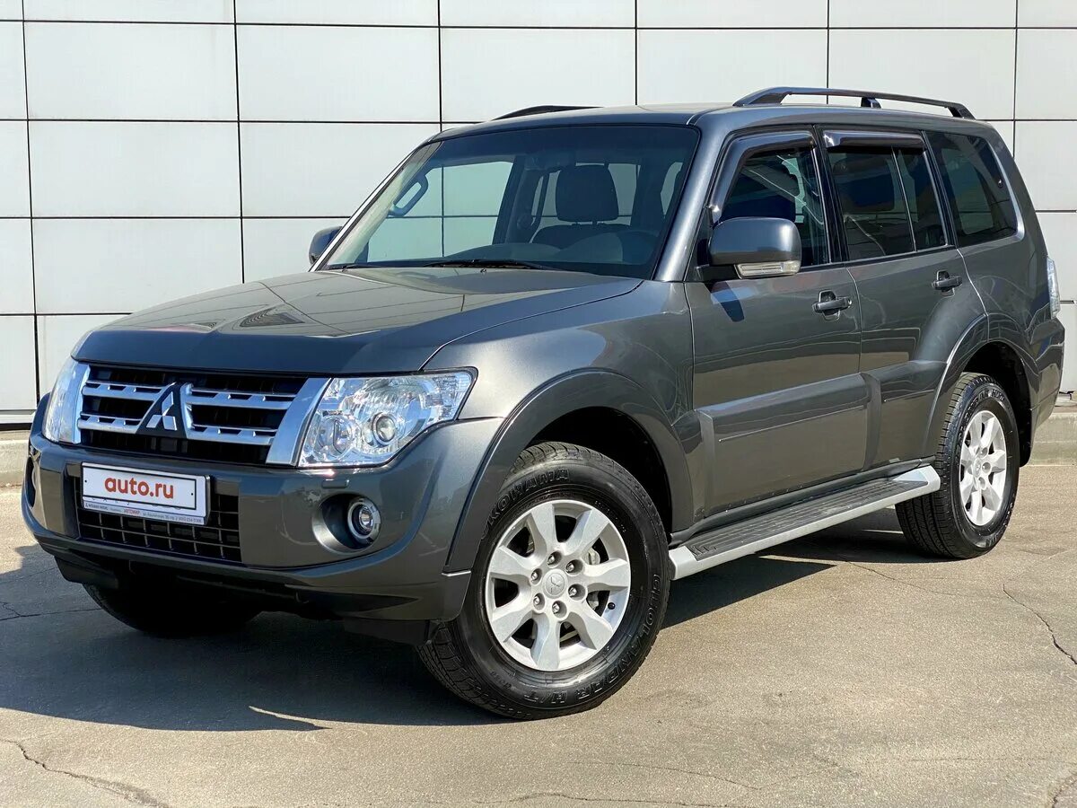 Mitsubishi pajero 2012 год