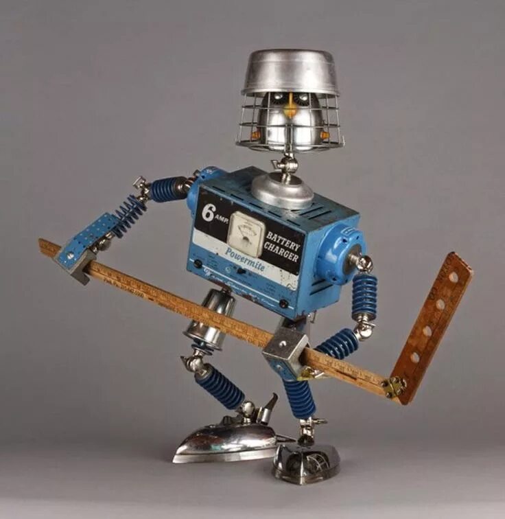 Robots out. Робо Маршал. Поделка робот. Робот из подручных материалов. Самодельный робот.