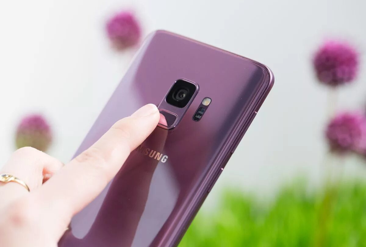 Samsung galaxy отпечаток пальца. Samsung s9 отпечаток. samsung galaxy s9 fingerprint. samsung s9 plus отпечаток. samsung galaxy с отпечатком пальца.