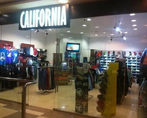 Калифорния магазины. Гараж магазин одежды южно сахалинск. California магазин. California магазин одежды. California магазин одежды.