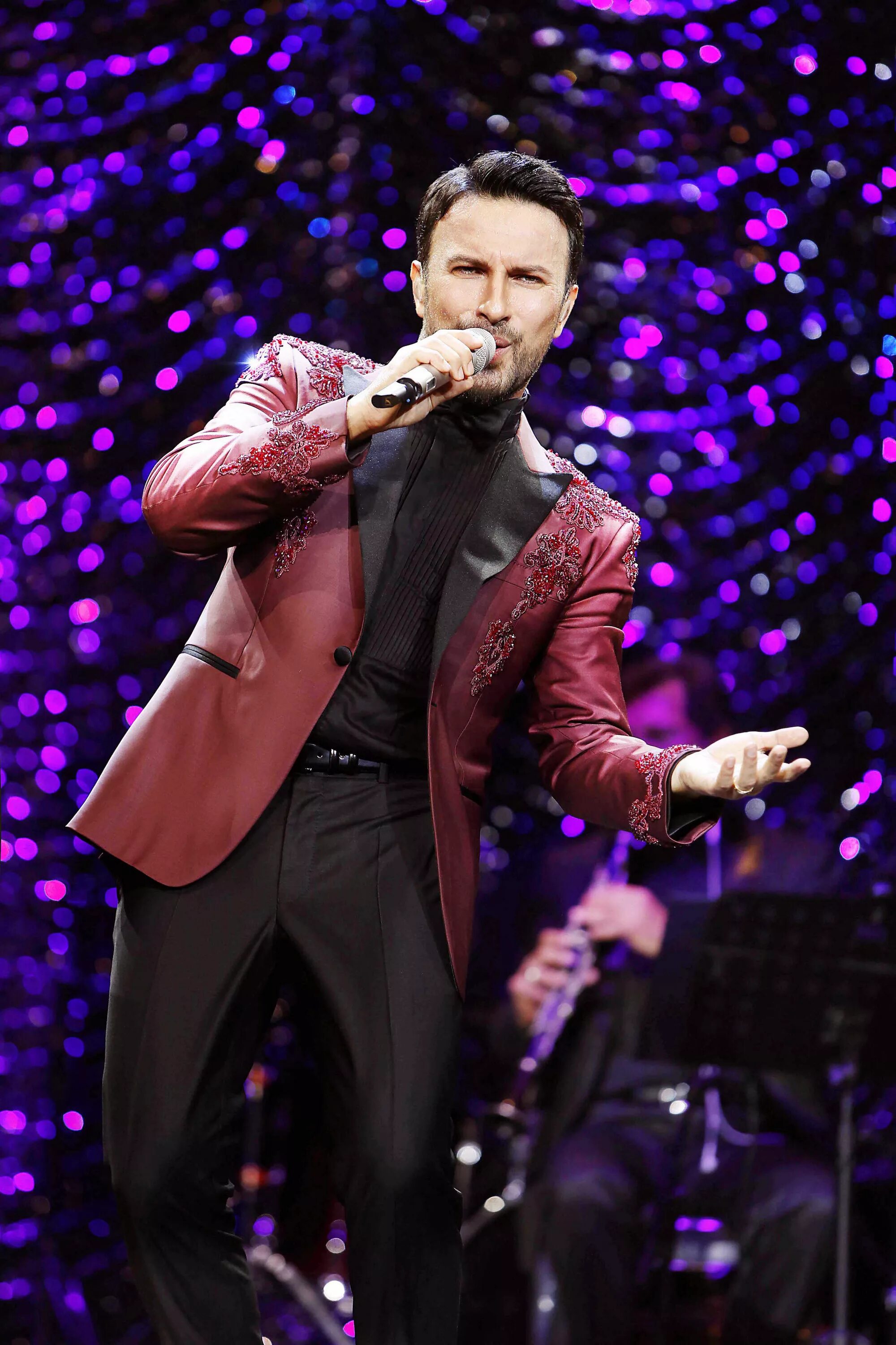 Таркан певец 2020. Таркан певец 2020. Певцы турции. Таркан турецкий певец 2022. Певцы турции.