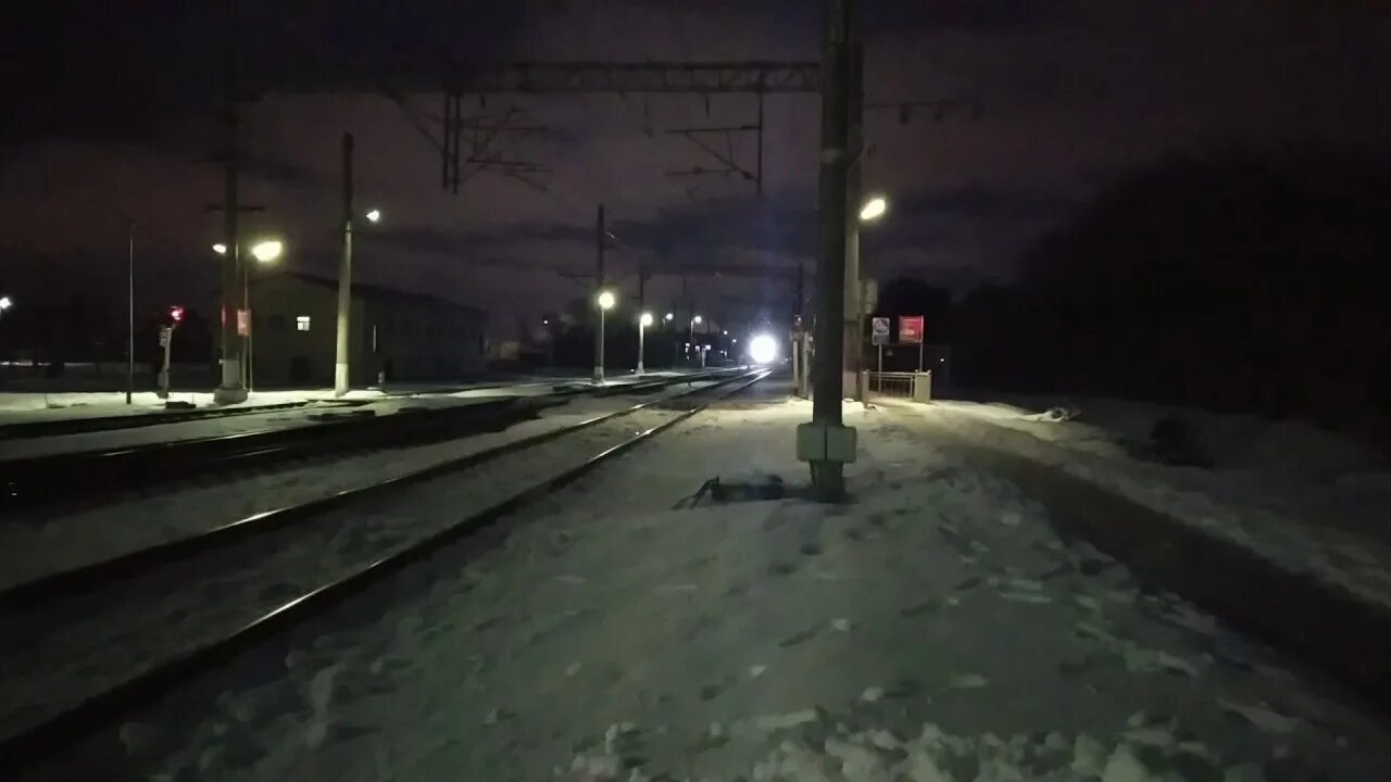 Электричка 100 км. Поезд москва апатиты. поезд 100а москва апатиты. дорошиха тверская обл. подземная станция апатиты.
