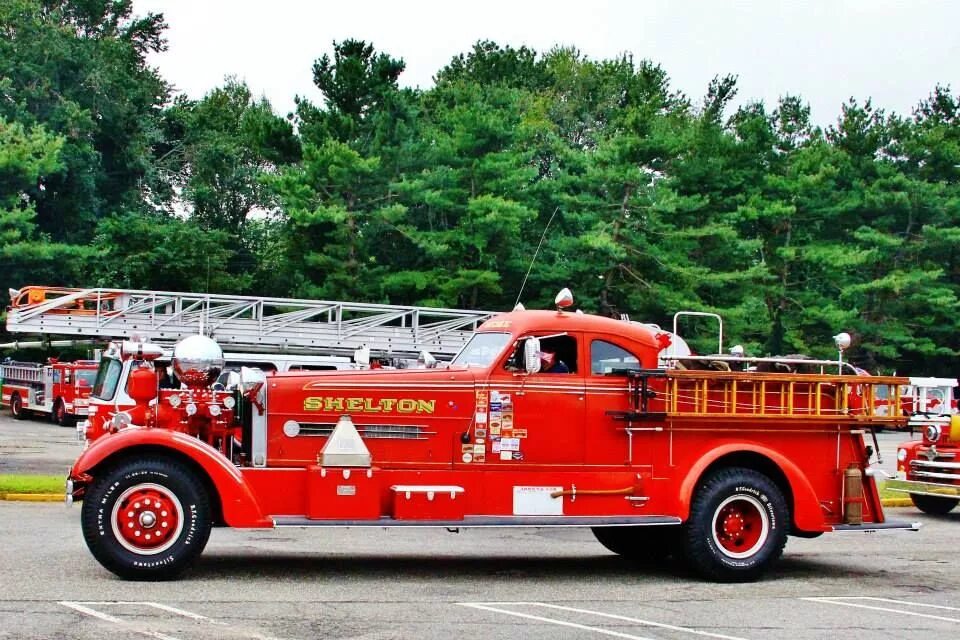 Пожарный грузовик 76109 Fire engine. Шкода 706 пожарная машина. Американская пожарная машина. Пожарный автомобиль Трумэн. Пожарный грузовик