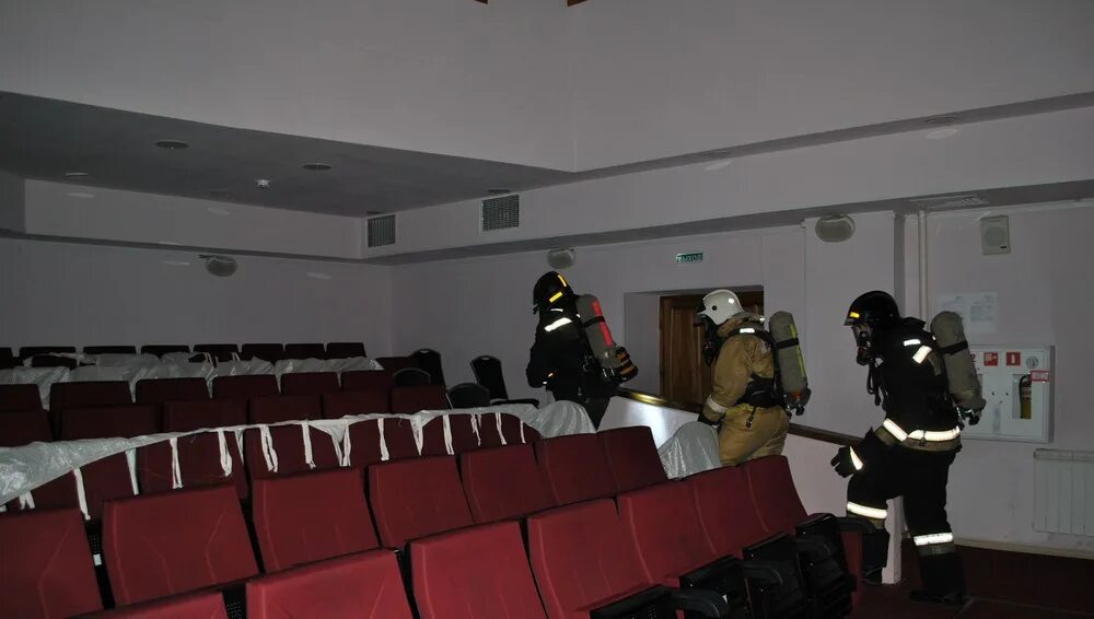 тушение пожаров в цирке. противопожарная безопасность в учреждениях культуры. задачи руководителя тушения пожара. тушение пожара в театре. тушение пожаров в культурно зрелищных учреждениях.