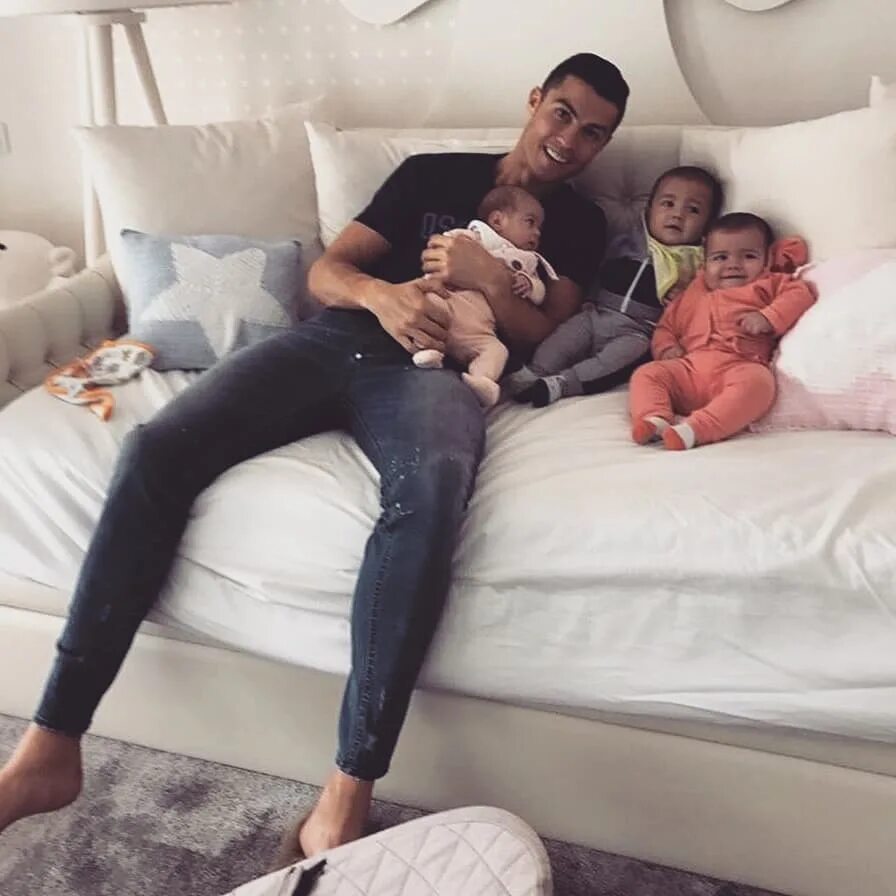 кристиано роналдо семья. роналдо футболист дети. кристиано роналдо дети. сын роналду 2022. сын роналдо.