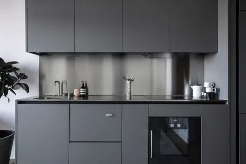 Кухня графитового цвета