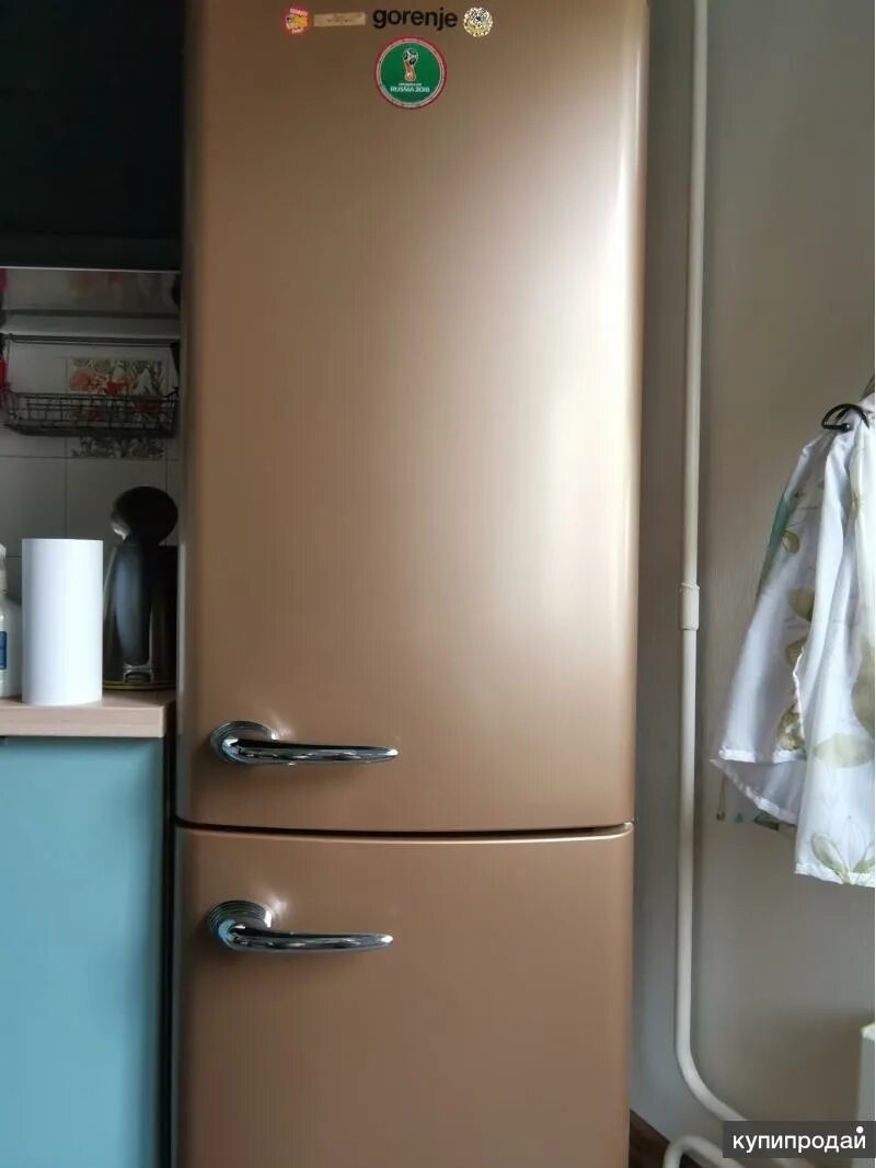 Gorenje Retro холодильник. Холодильник Горенье ретро. Ретро холодильник Gorenje. Холодильник Gorenje ретро бежевый.