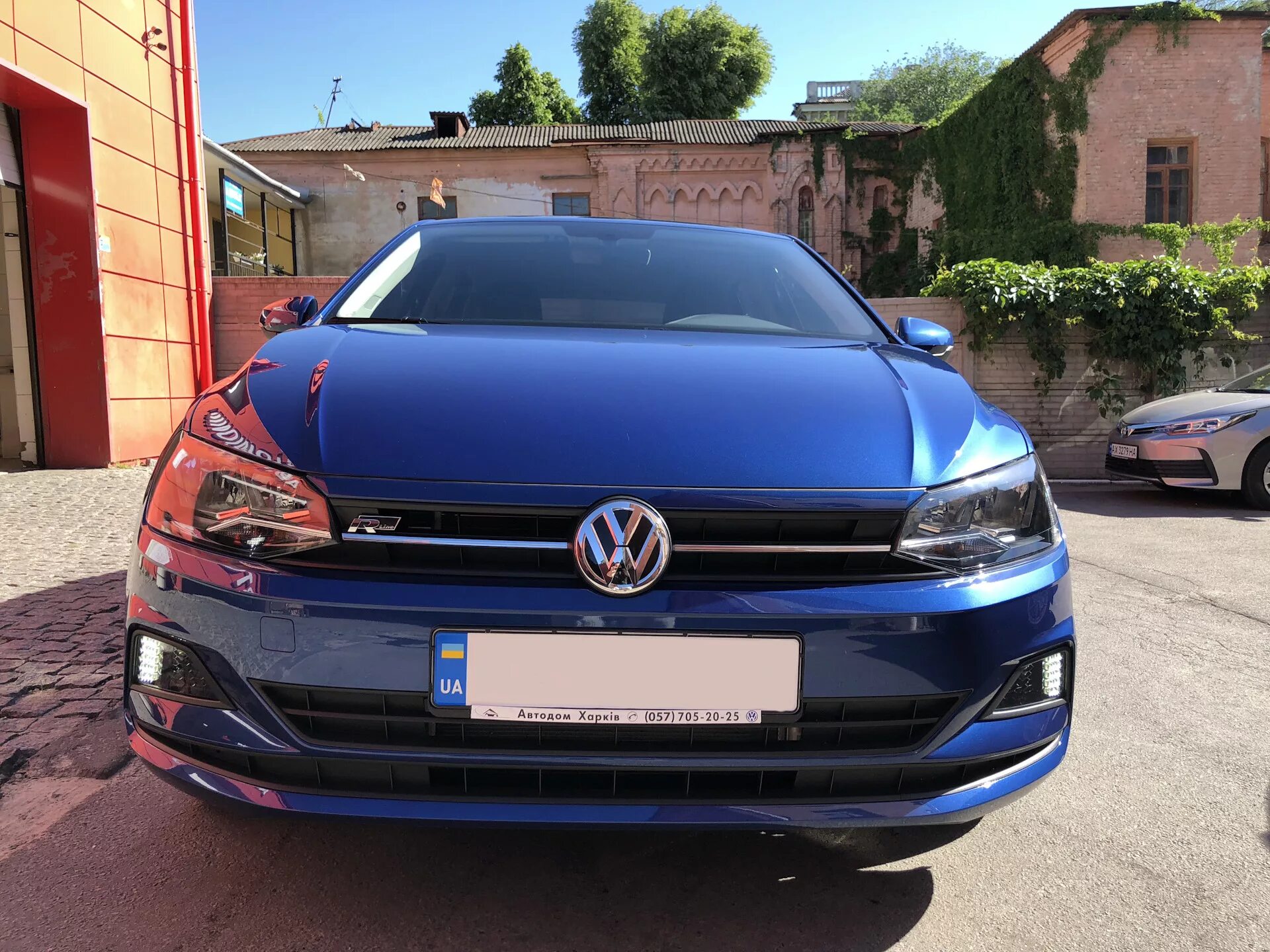 Р лайн r line. Решетка r line polo. фольксваген поло р лайн 2025. черный polo sedan r line. polo 2025 rline антихром.