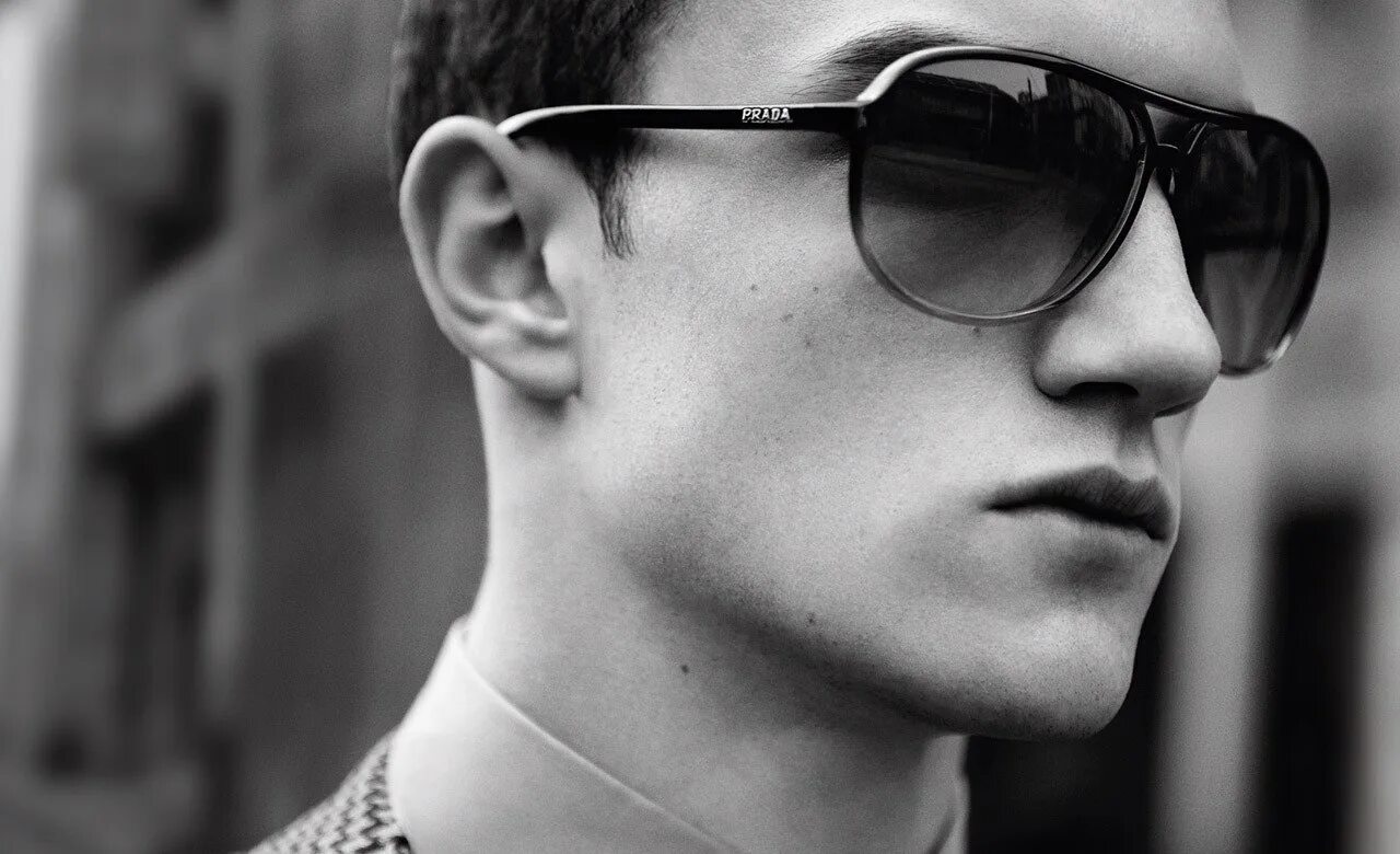 Парень в очках. Фото на аву для парней. Дерзкий парень в очках. Парень в очках. Парни в очках на аву.