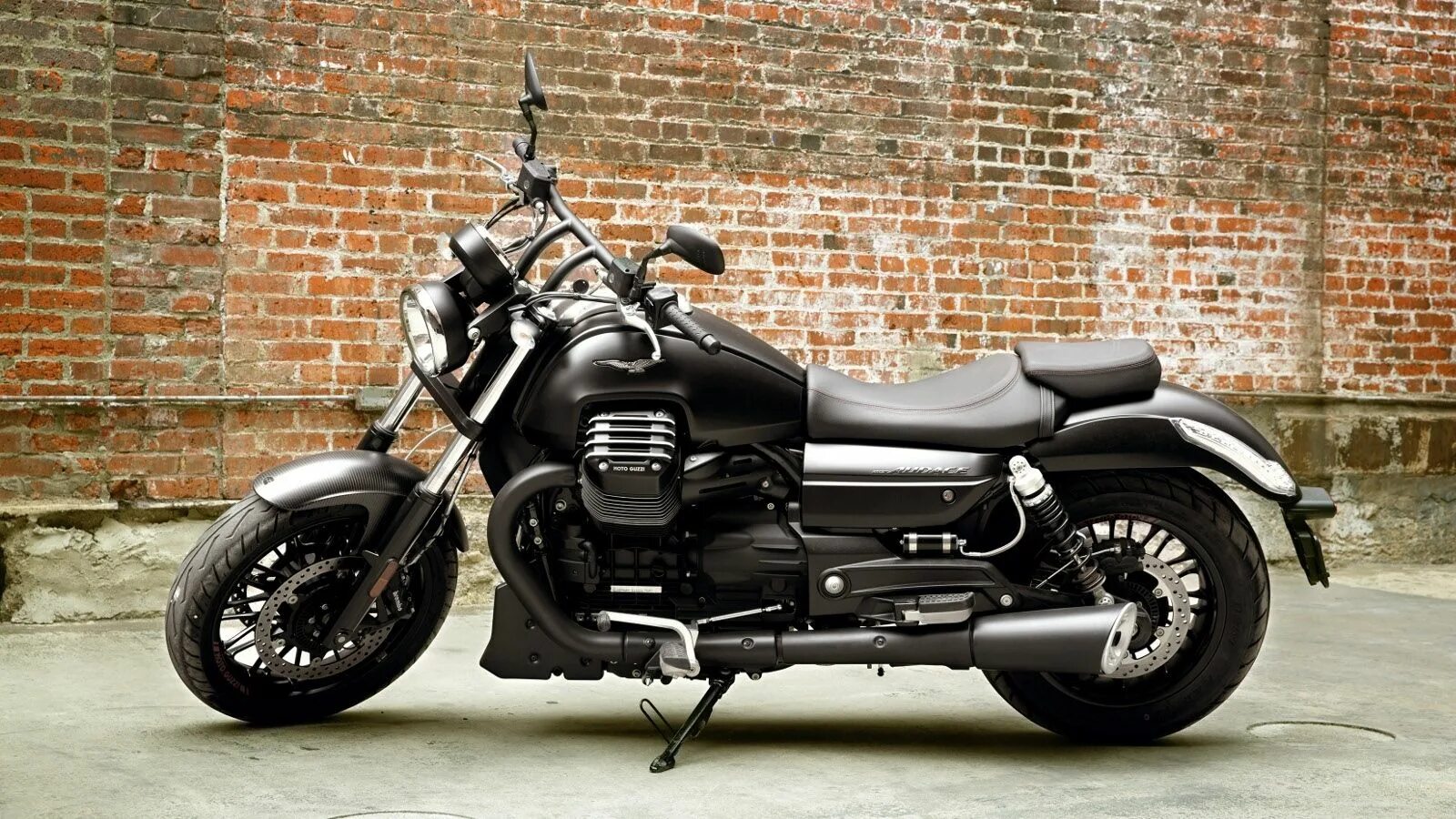 A Classic Cruiser From Indian Is Actually Pretty Great - Petrolicious Petrolicio