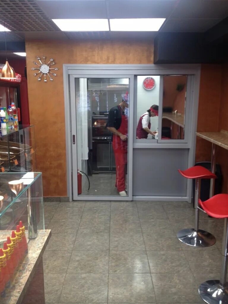 Енот шаурма кстово. Помещение под шаурму. Сниму помещение шаурма. Помещение под шаверму. Сниму помещение шаурма.