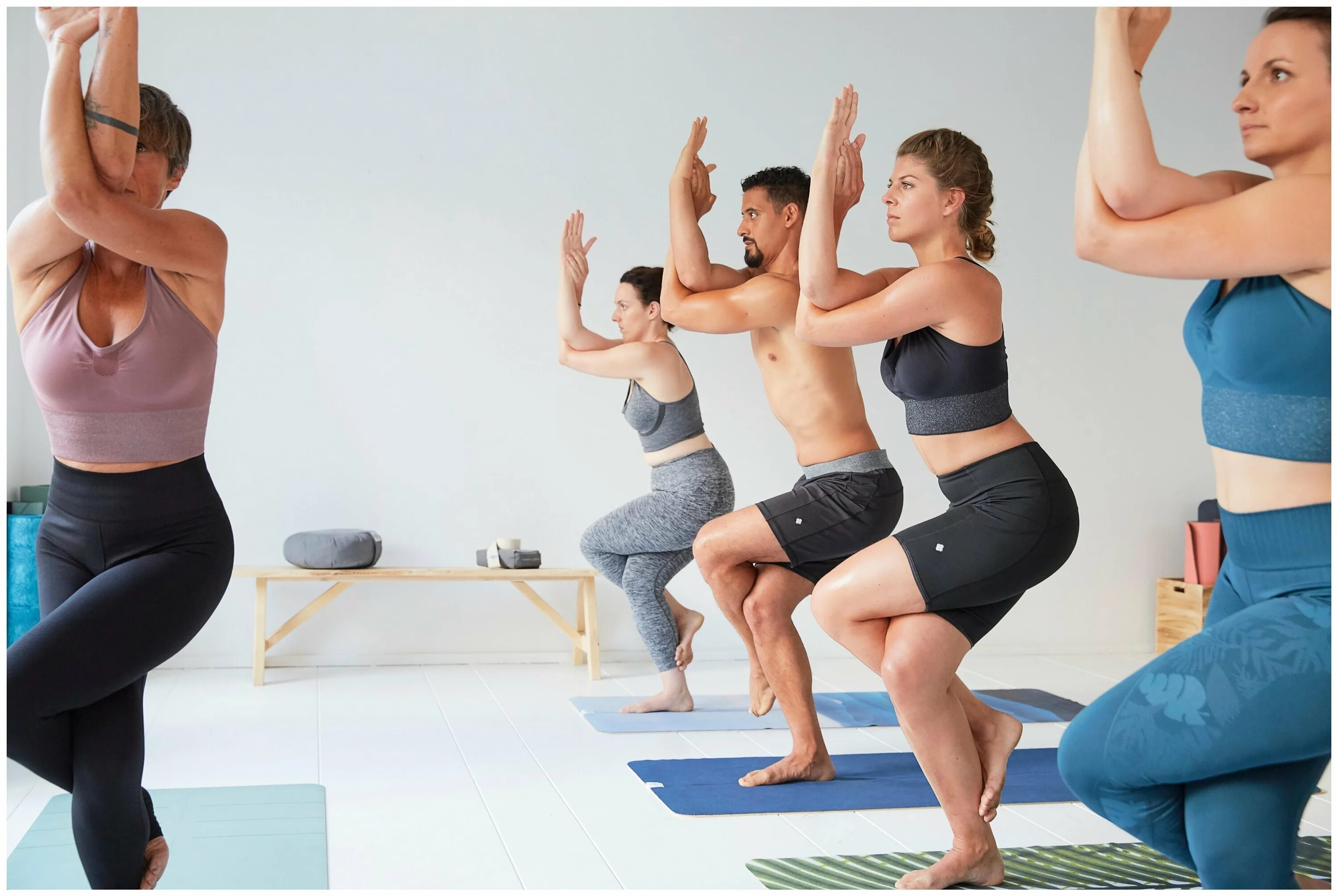 Красивые асаны. Йога гибкость. Йога. Динамичная йога. Динамичная йога.