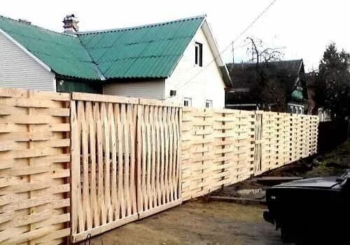 Pin by Jane Tangen on Gjerde Diy garden fence, Bamboo garden fences, Modern fenc
