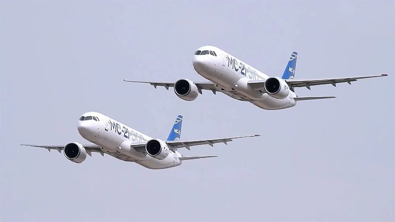 Мс 21 выкатывание. Мс21 самолет. Самолет иркут мс-21. Мс 21 алроса. Сухой суперджет mc 21.